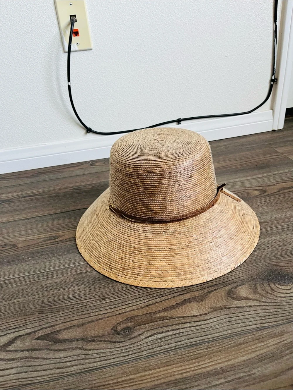 Natural Straw Sun Hat with Leather Tie